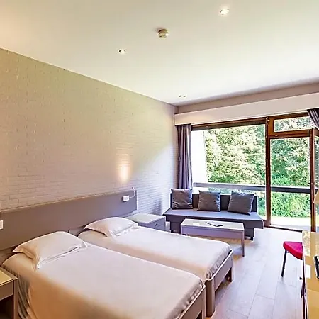 Les Rhodos 3*
